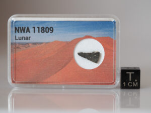 NWA 11809 (lunar) - 0.173g part slice