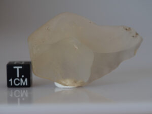 Libyan desert glass - 14.17g specimen