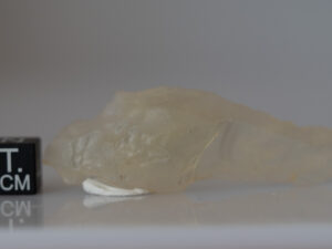 Libyan desert glass - 8.09g specimen