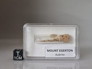 Mount Egerton (aubrite)