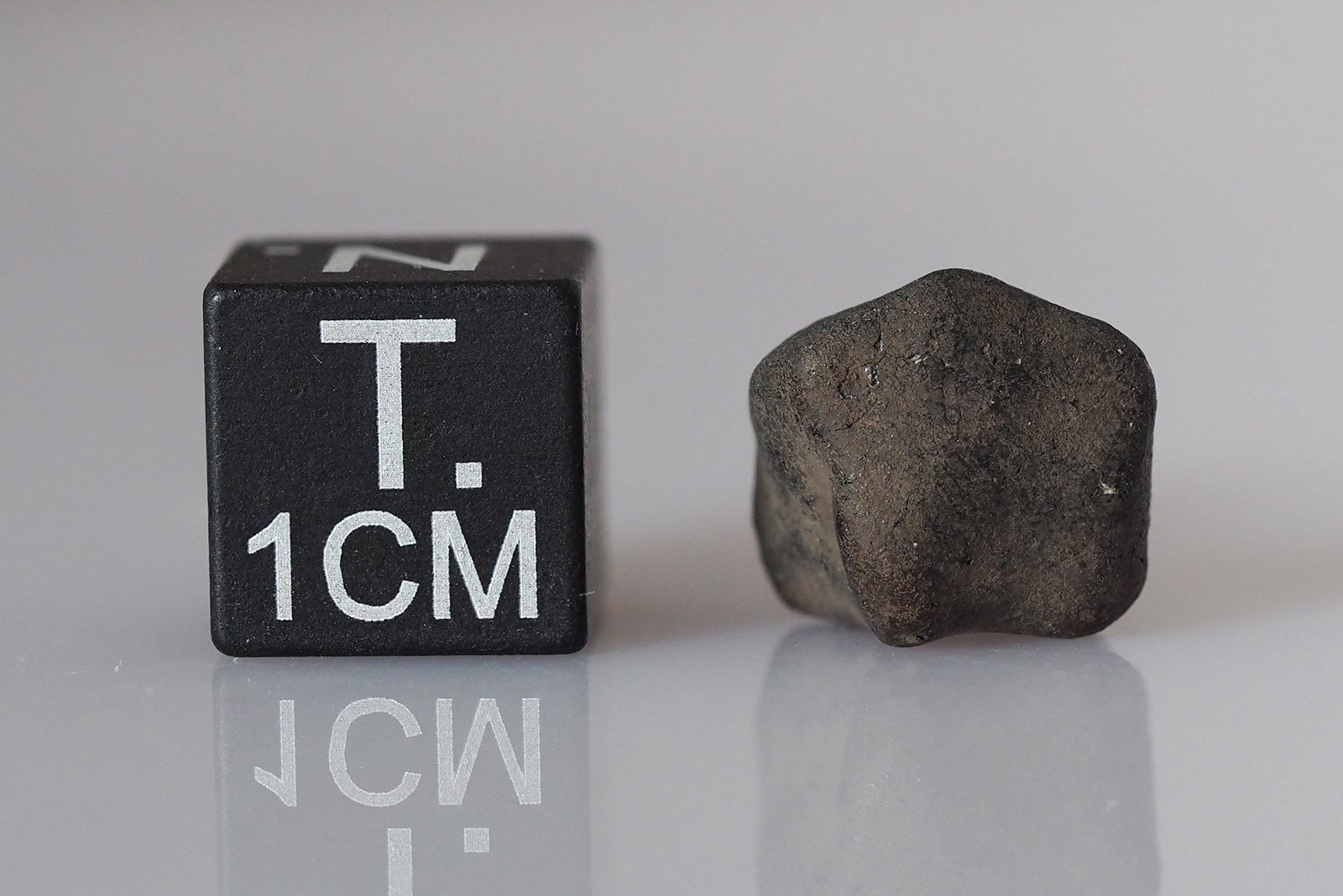 Chelyabinsk  (LL5) - 1.365g specimen