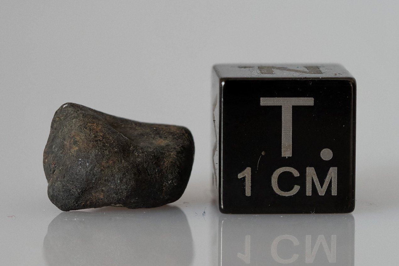Chelyabinsk  (LL5) - 1.424g specimen - Image 3