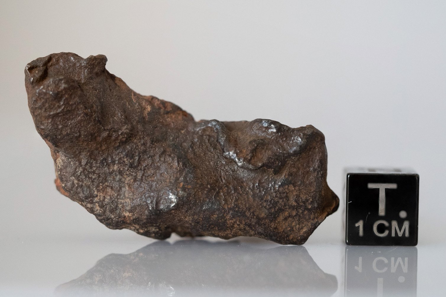 Gebel Kamil (ataxite) - 42.17g specimen