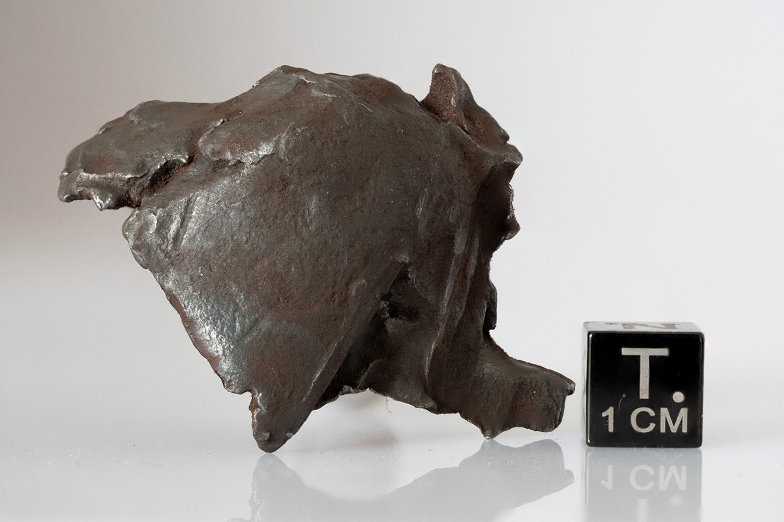 Gebel Kamil (ataxite) - 57.35g specimen