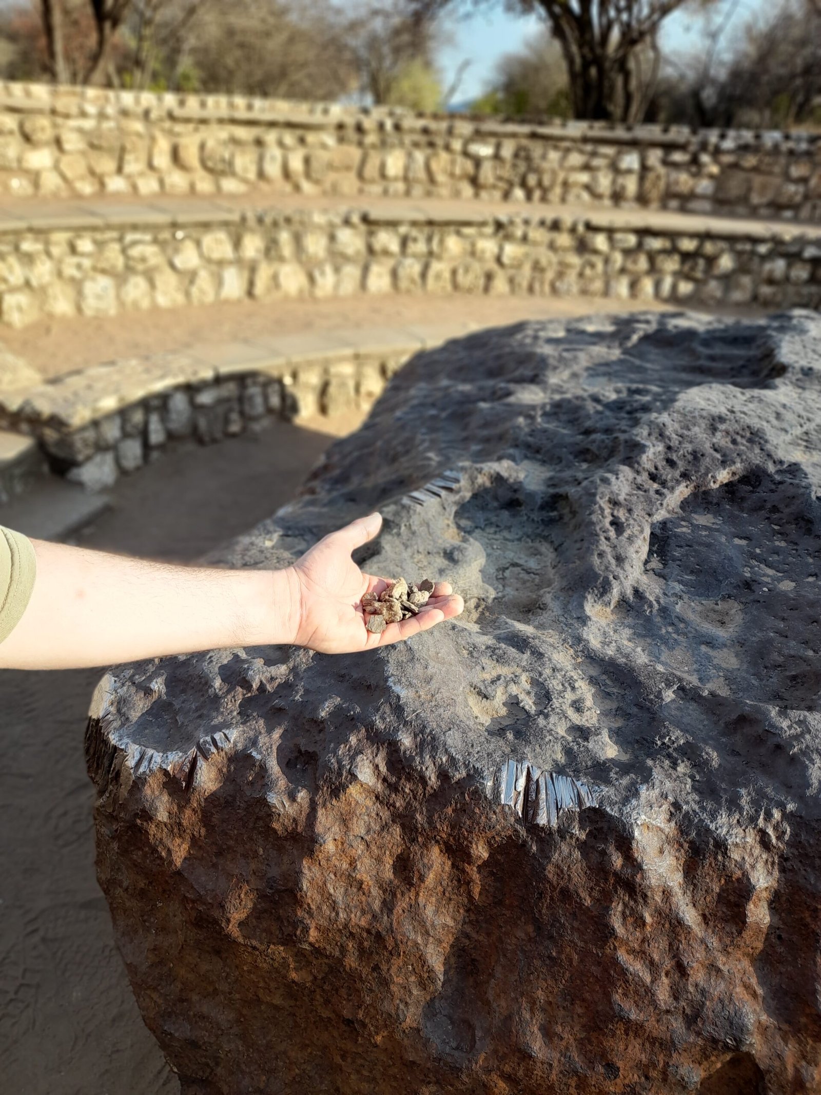 Hoba (ataxite) - 2.82g shale fragment - Image 3