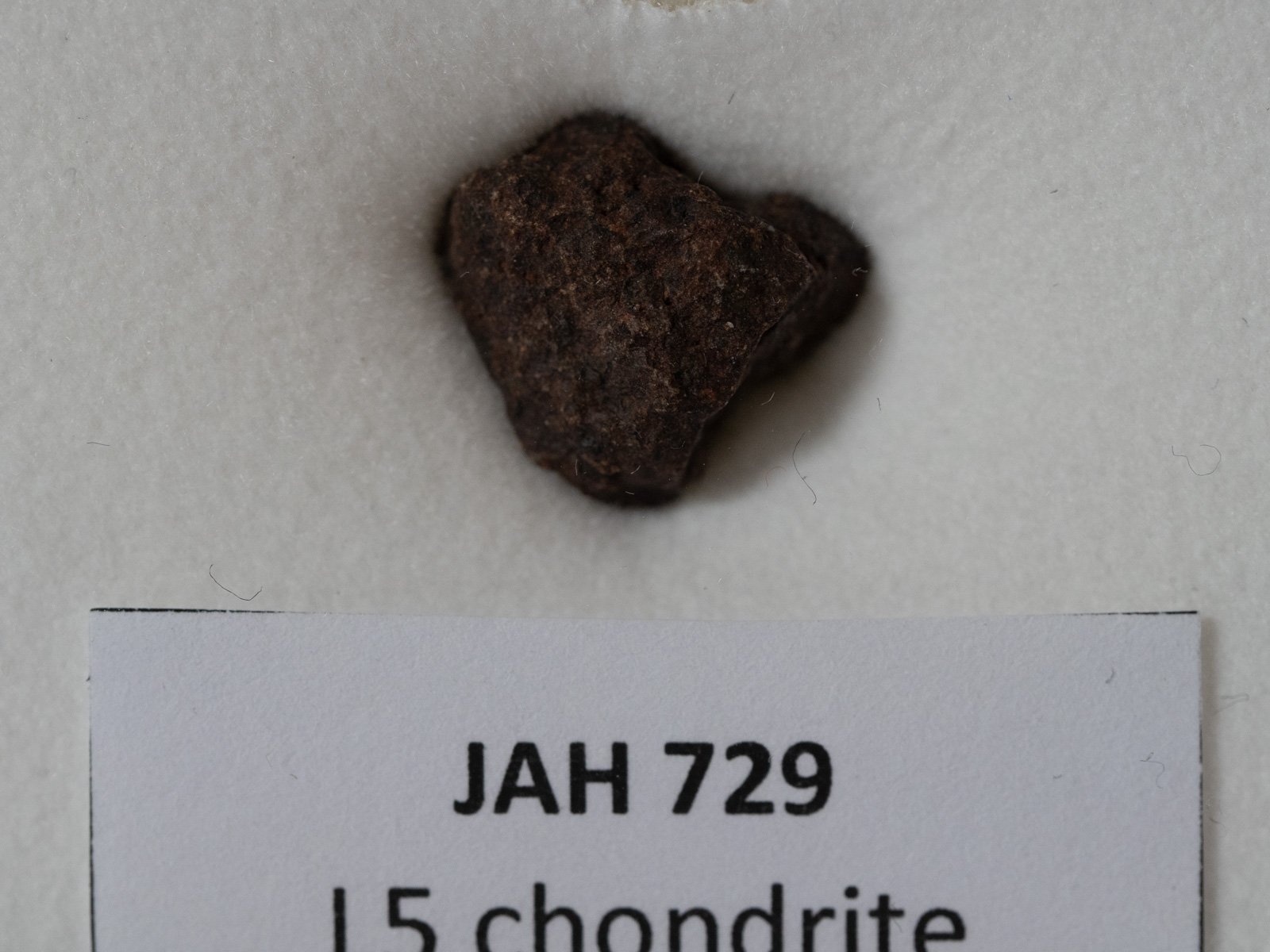 JAH 729 (L5) - 1.59g fragment - Image 2