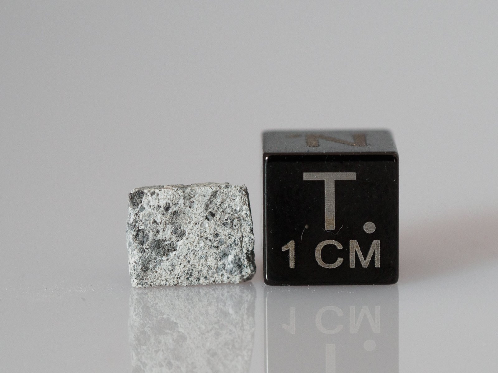 Jonzac (eucrite) - 0.375g part slice