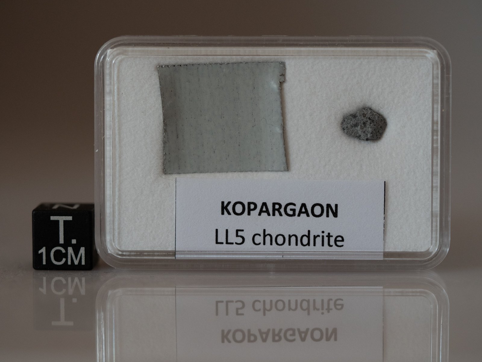 Kopargaon  (LL5) - 0.14g fragment with tile