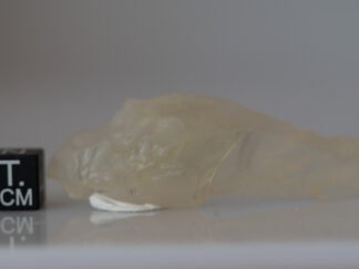 Libyan desert glass (impactite) - 8.09g specimen