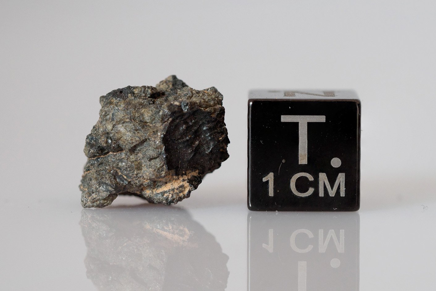 NWA 6963 (shergottite) - 2.63g fragment with crust - Image 3