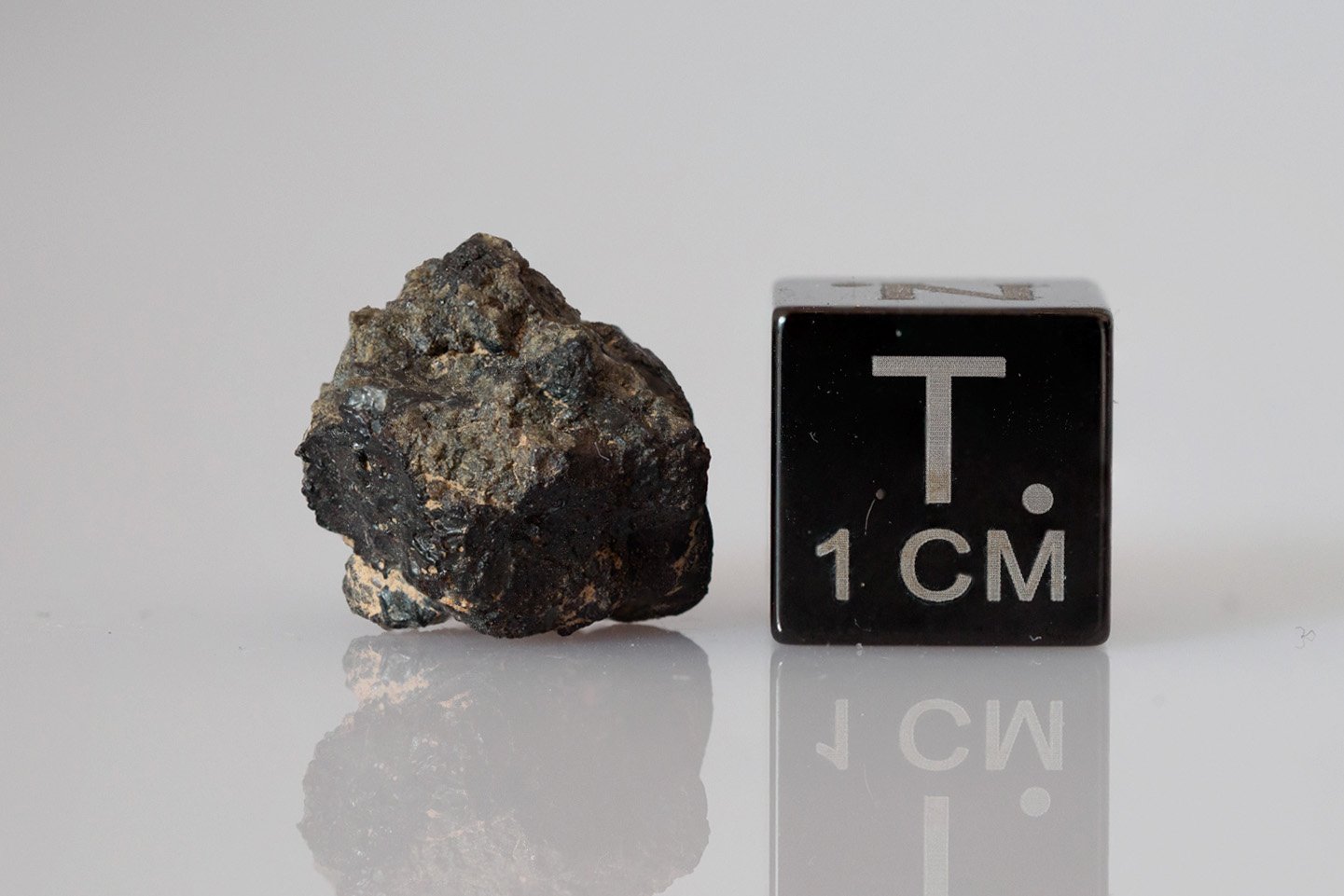 NWA 6963 (shergottite) - 2.63g fragment with crust - Image 2