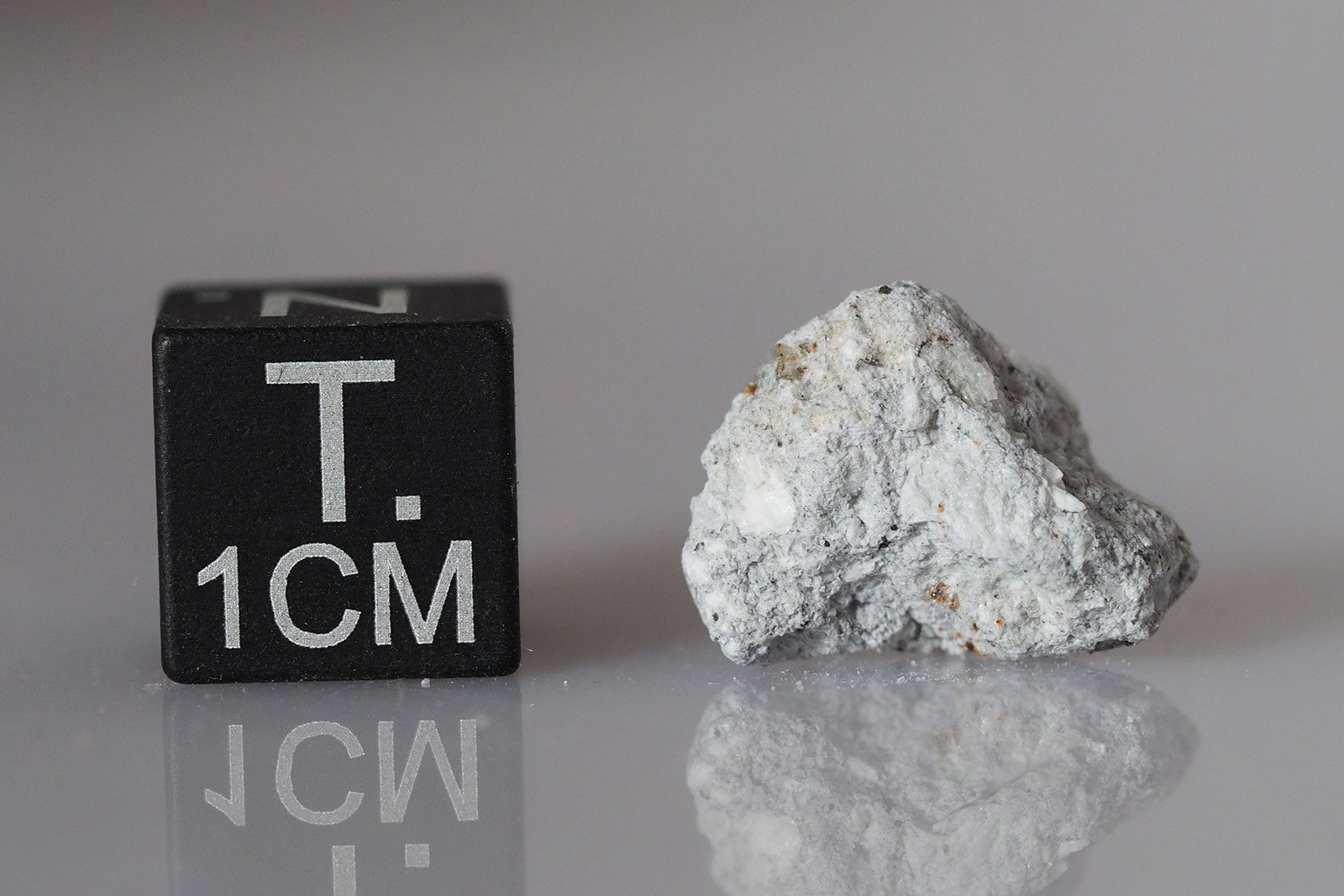 Rantila (aubrite) - 1.19g fragment