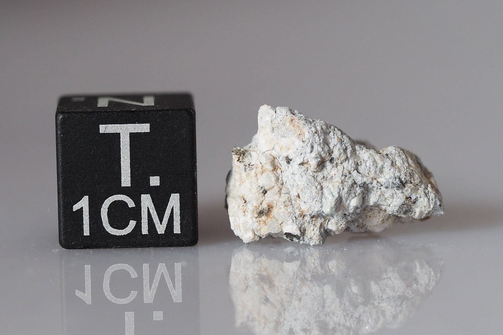 Rantila (aubrite) - 1.25g fragment