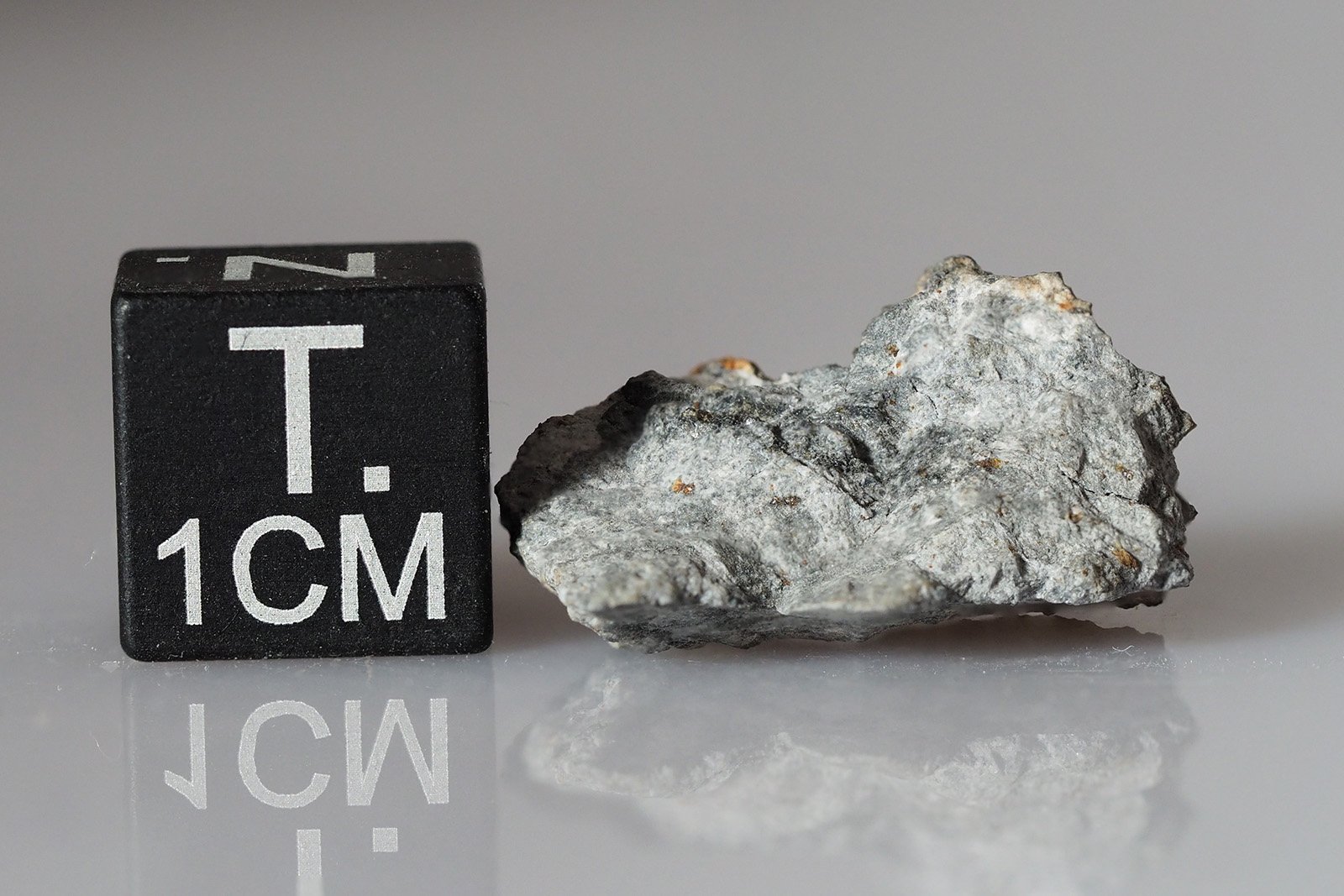 Rantila (aubrite) - 2.07g fragment with crust - Image 3