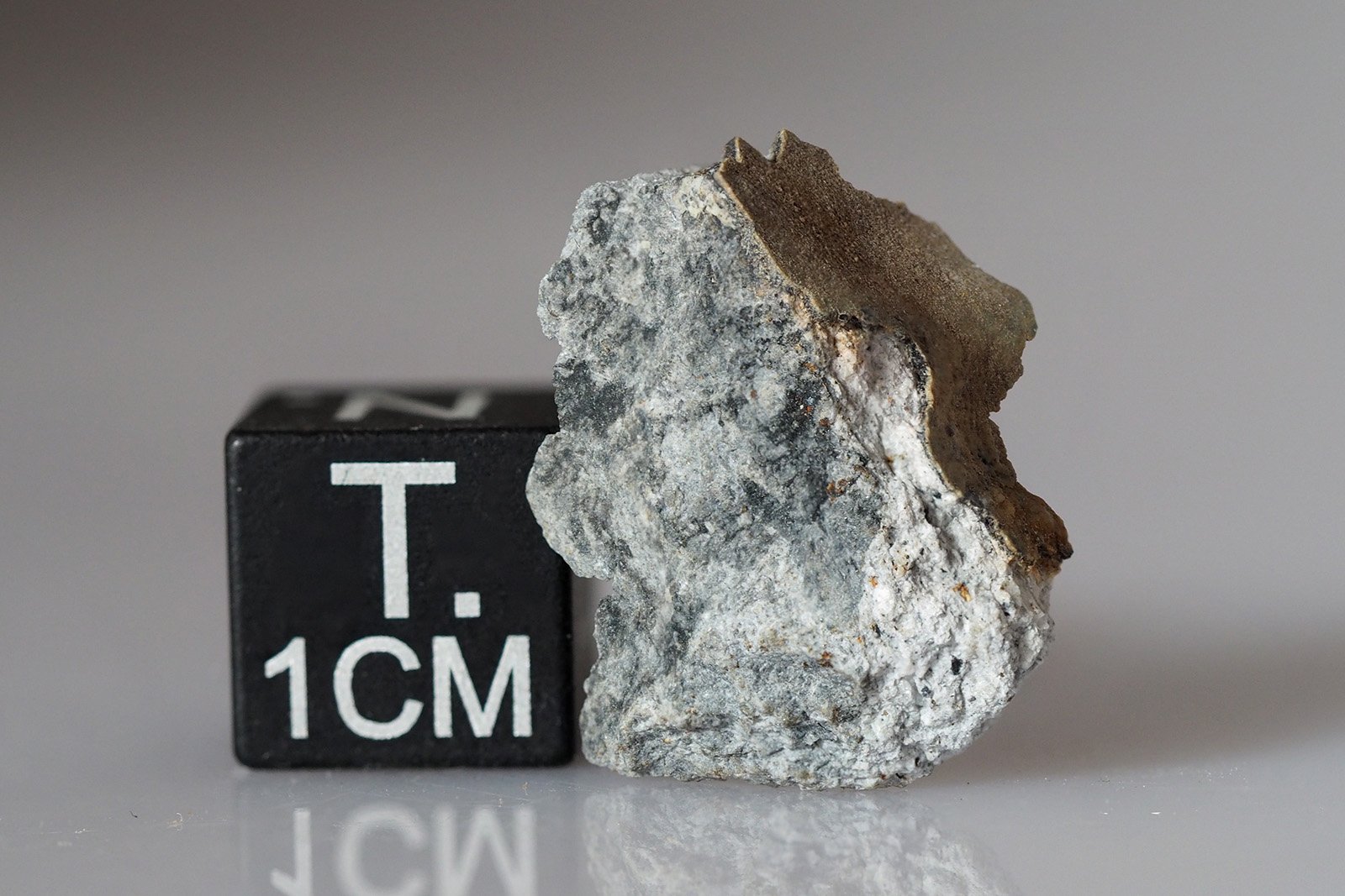 Rantila (aubrite) - 2.07g fragment with crust - Image 2