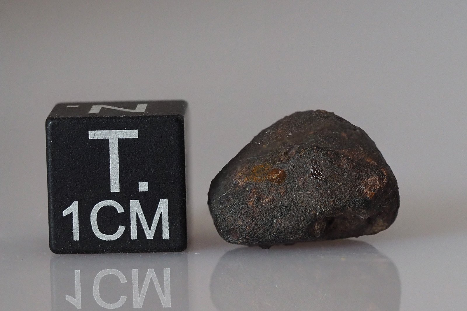 SAU 001 (L5) - 2.19g specimen