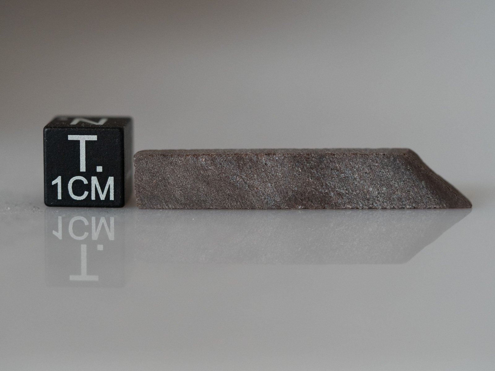 Stac Fada (impactite) - 2.84g part slice - Image 2