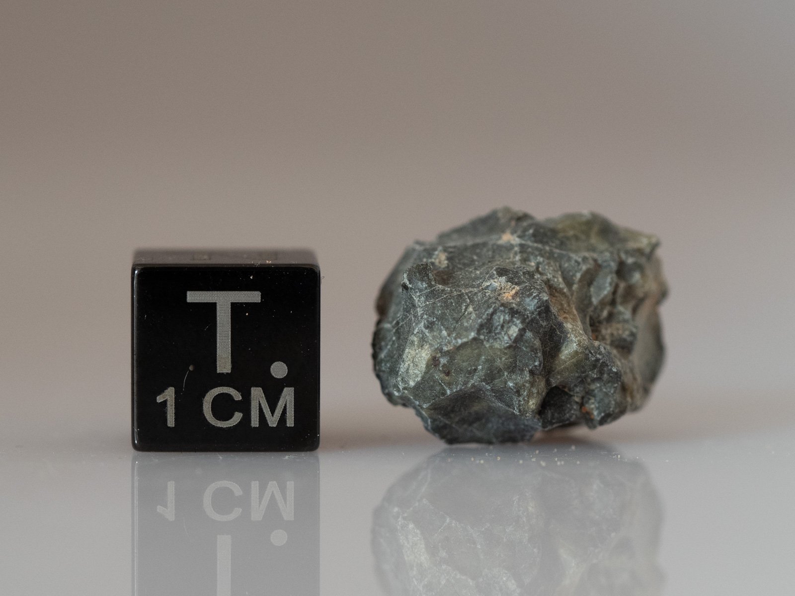 Tatahouine (diogenite) - 3.89g specimen