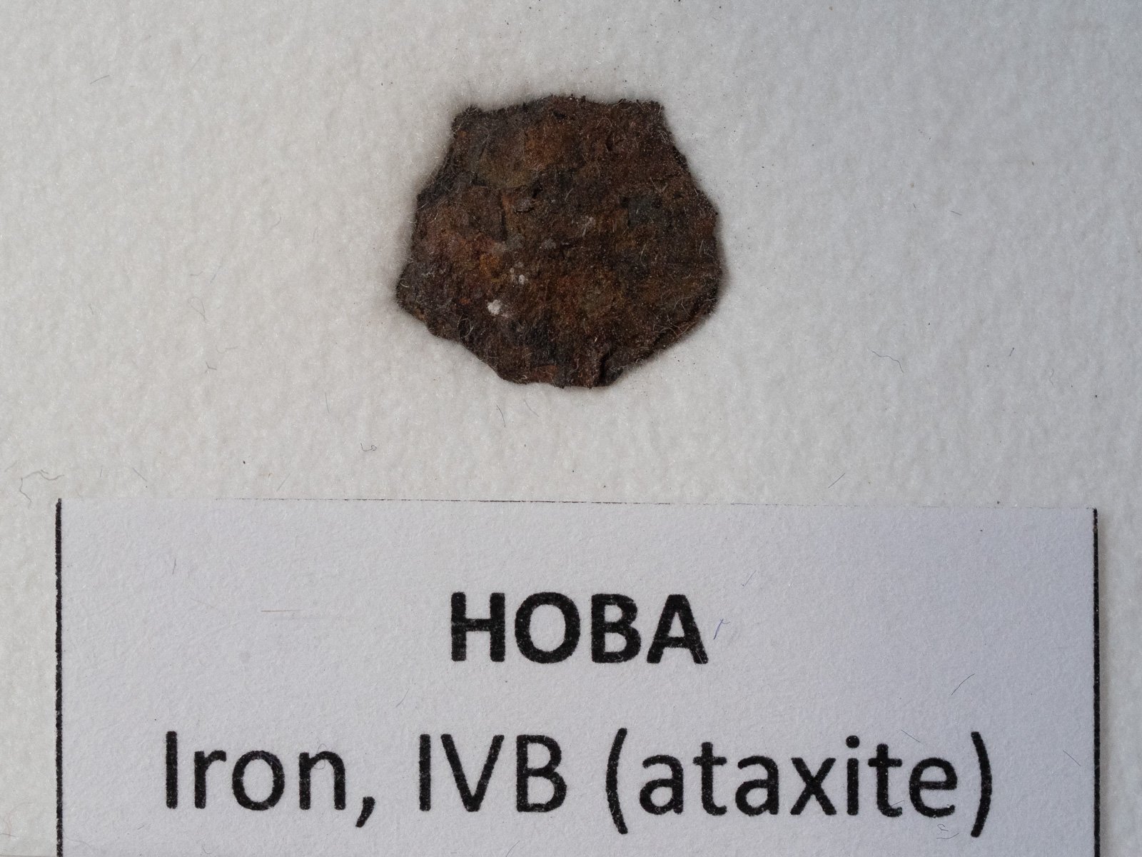 Hoba (ataxite) - 0.32g shale fragment - Image 3
