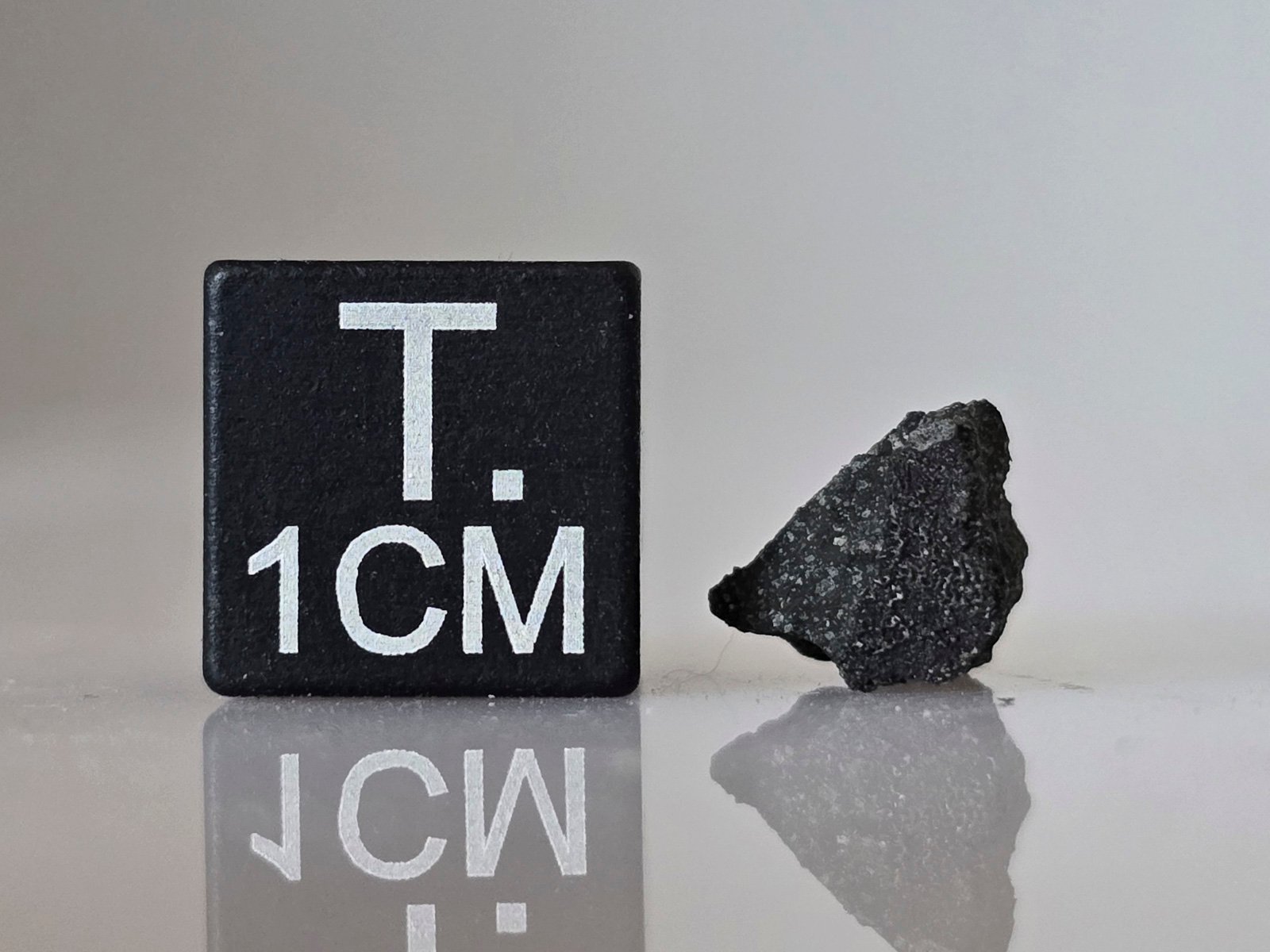 Murchison (CM2) - 0.315g fragment - Image 3