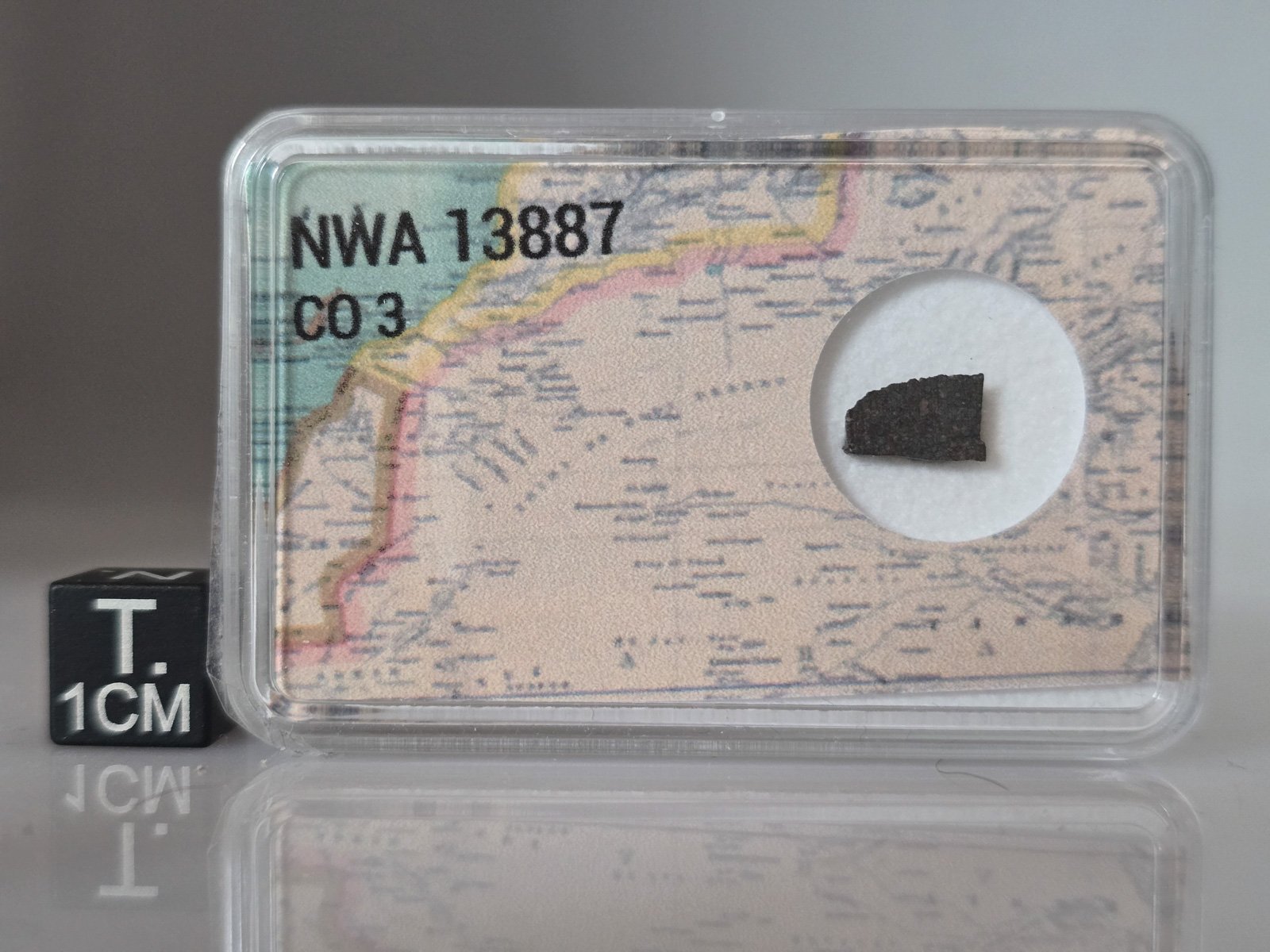 NWA 13887 (CO3) - 0.173g part slice