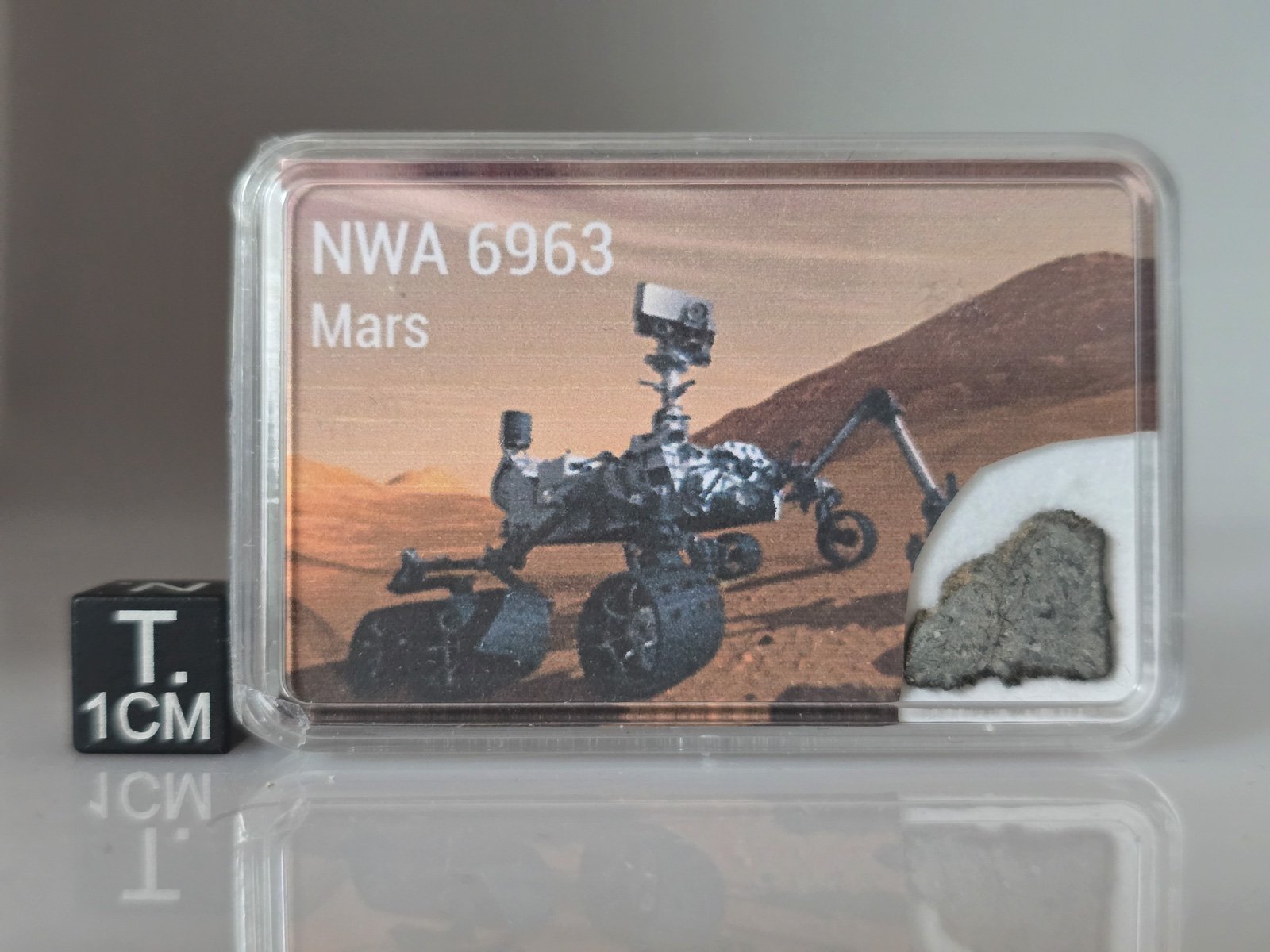NWA 6963 (shergottite) - 0.44g slice with crust